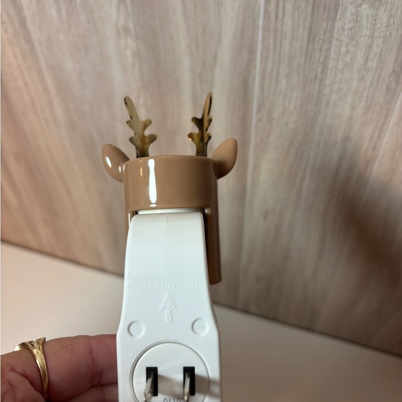 Bath & Body Works Reindeer Wallflowers Fragrance Plug with Gold Antlers - Picture 4 of 4